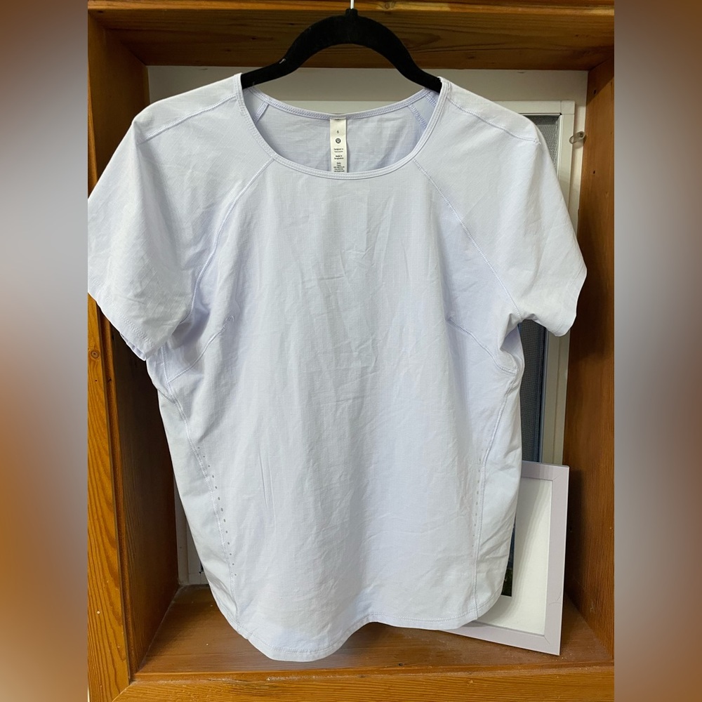 Lululemon Lightweight Stretch Running short sleeve shirt